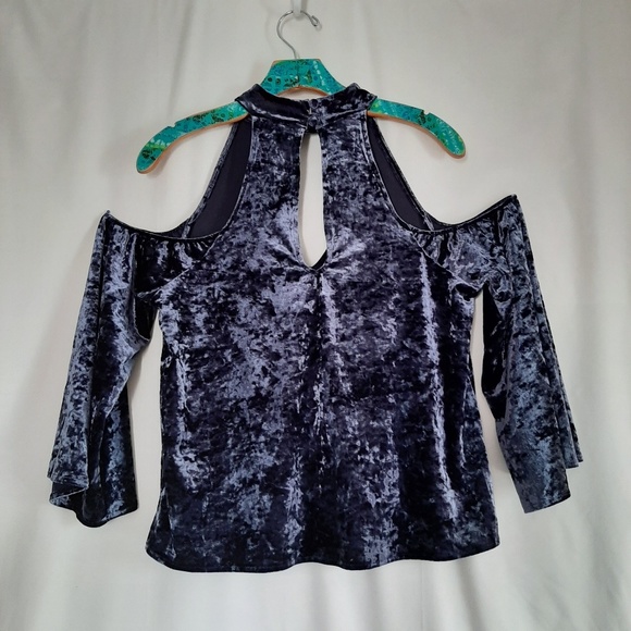 American Eagle Outfitters Velvet Cold Shoulder Sm - Picture 5 of 7